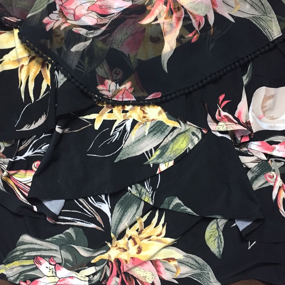 Flower blouse - Picture 3 of 3